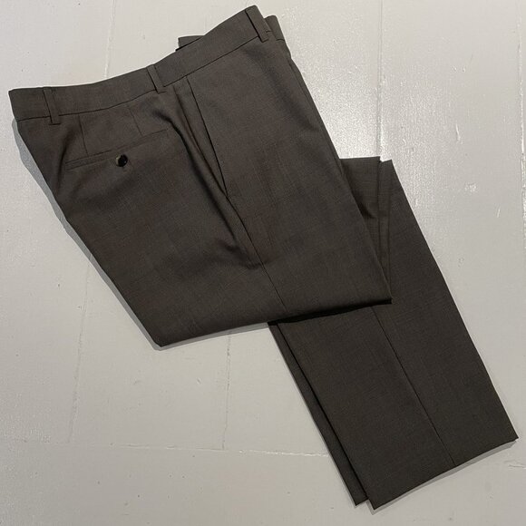 Hugo Boss 2 Piece Suit 40S (40R) Khaki/Light Brown - Picture 9 of 14